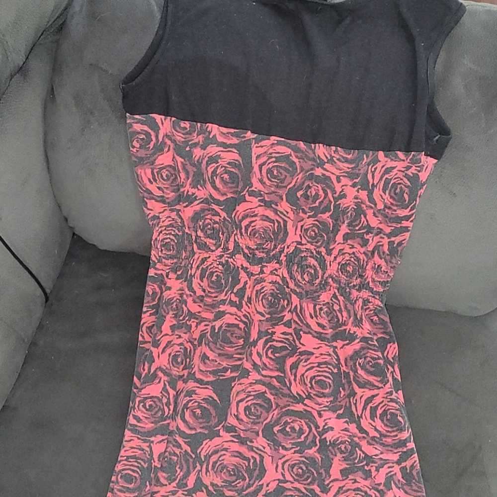 Dress - Picture 3 of 4